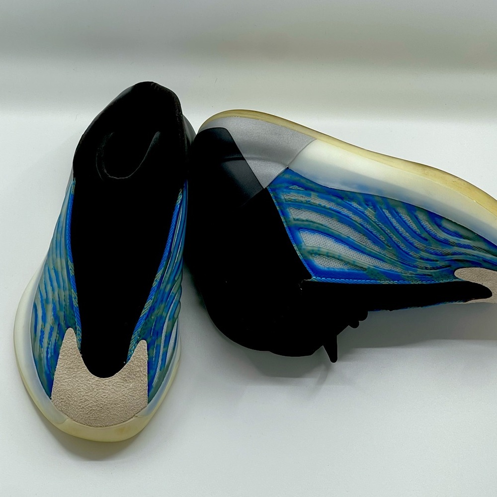 Adidas yeezy QNTM BSKTBL